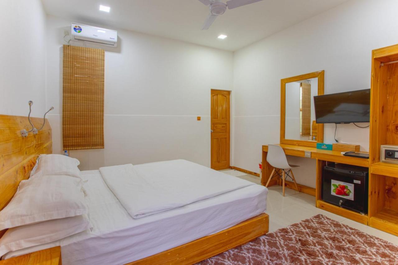 Alaika Maafushi Hotel Exterior photo