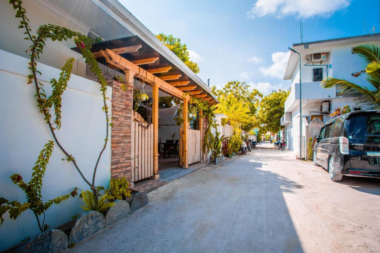 Alaika Maafushi Hotel Exterior photo