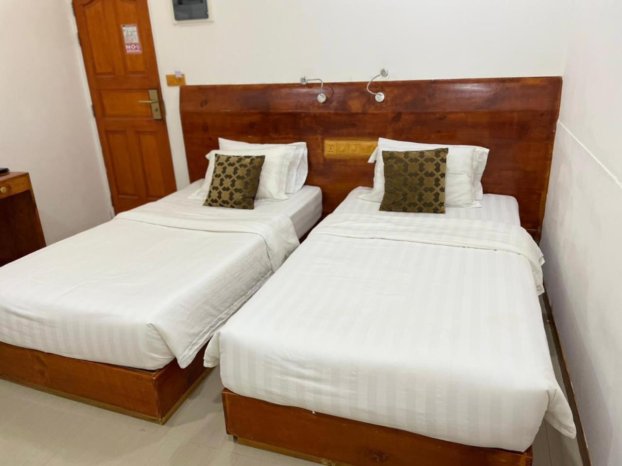 Alaika Maafushi Hotel Exterior photo